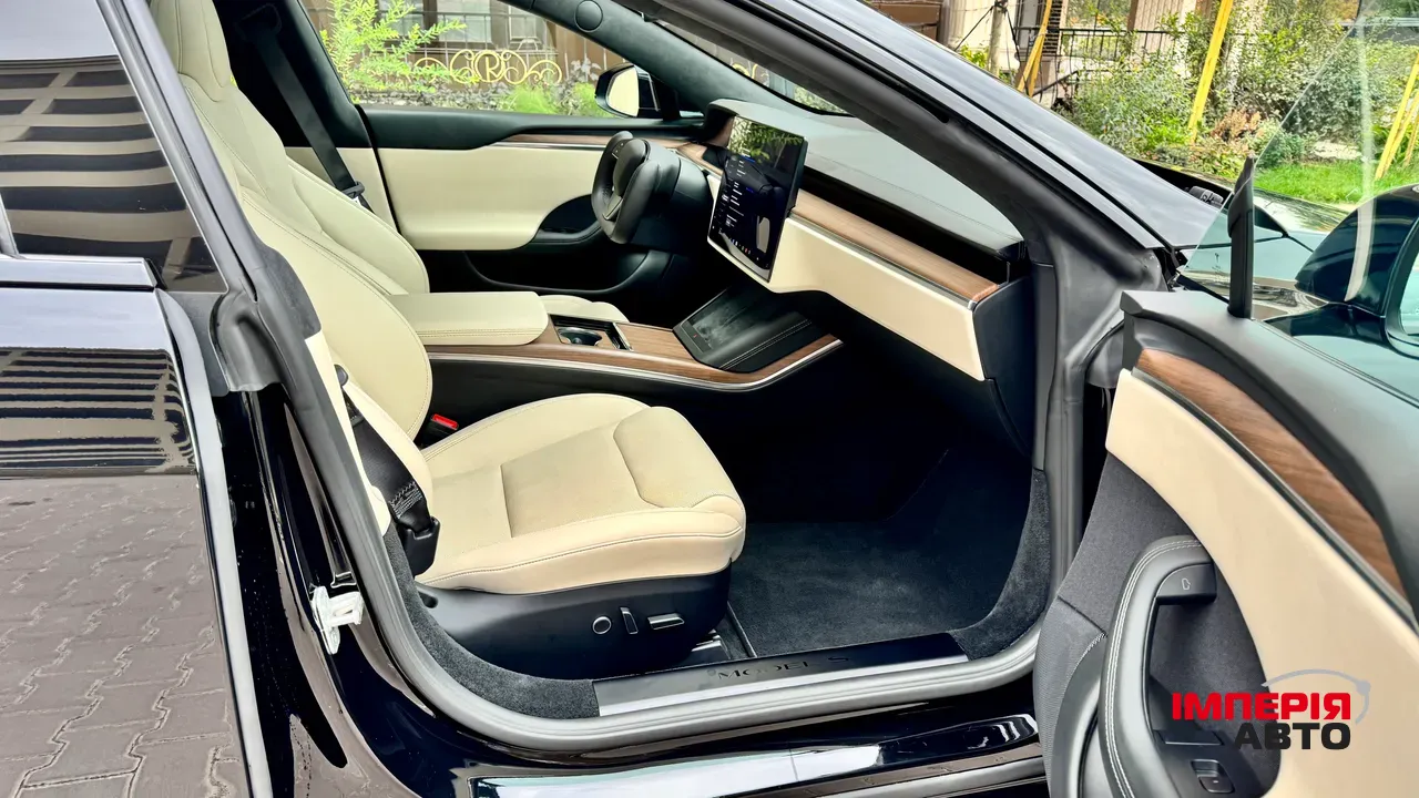 Tesla Model S - фото 12