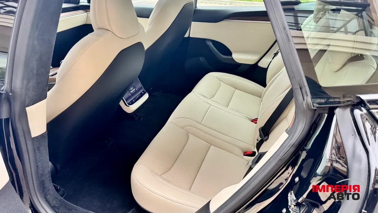 Tesla Model S - фото 9