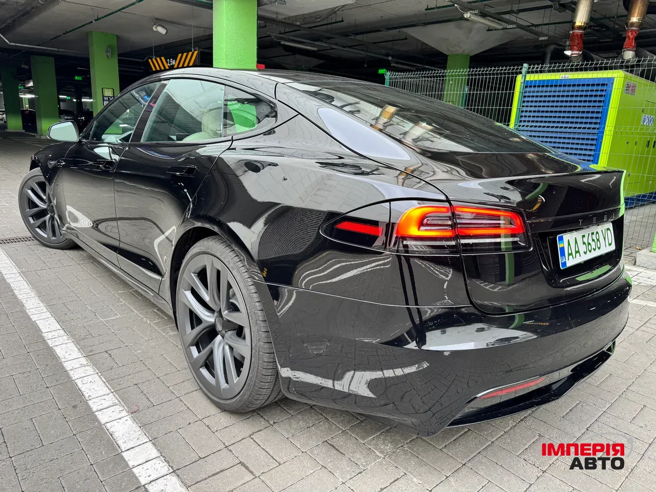 Tesla Model S - фото 8