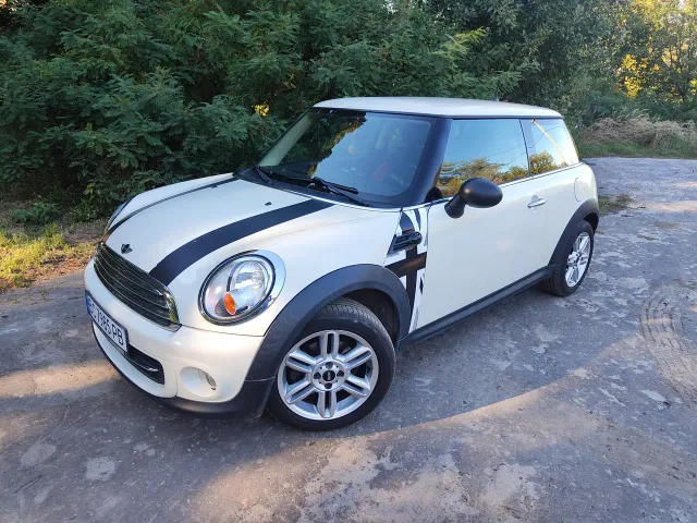 Mini Hatch - фото 1