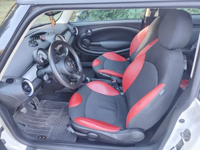 Mini Hatch - фото 5