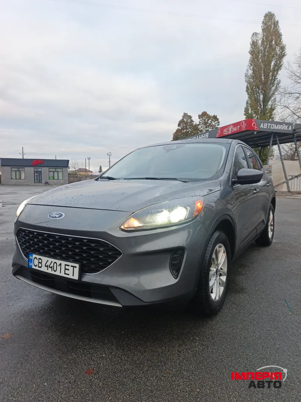 Ford Escape - фото 1