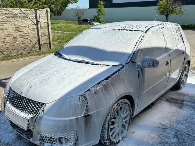 Volkswagen Golf - фото 2