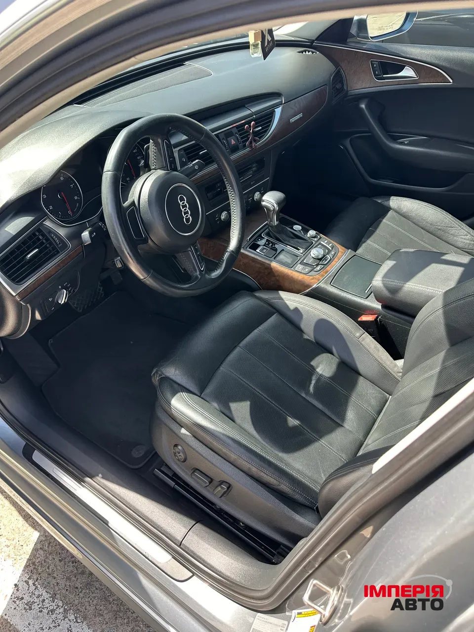 Audi A6 - фото 8