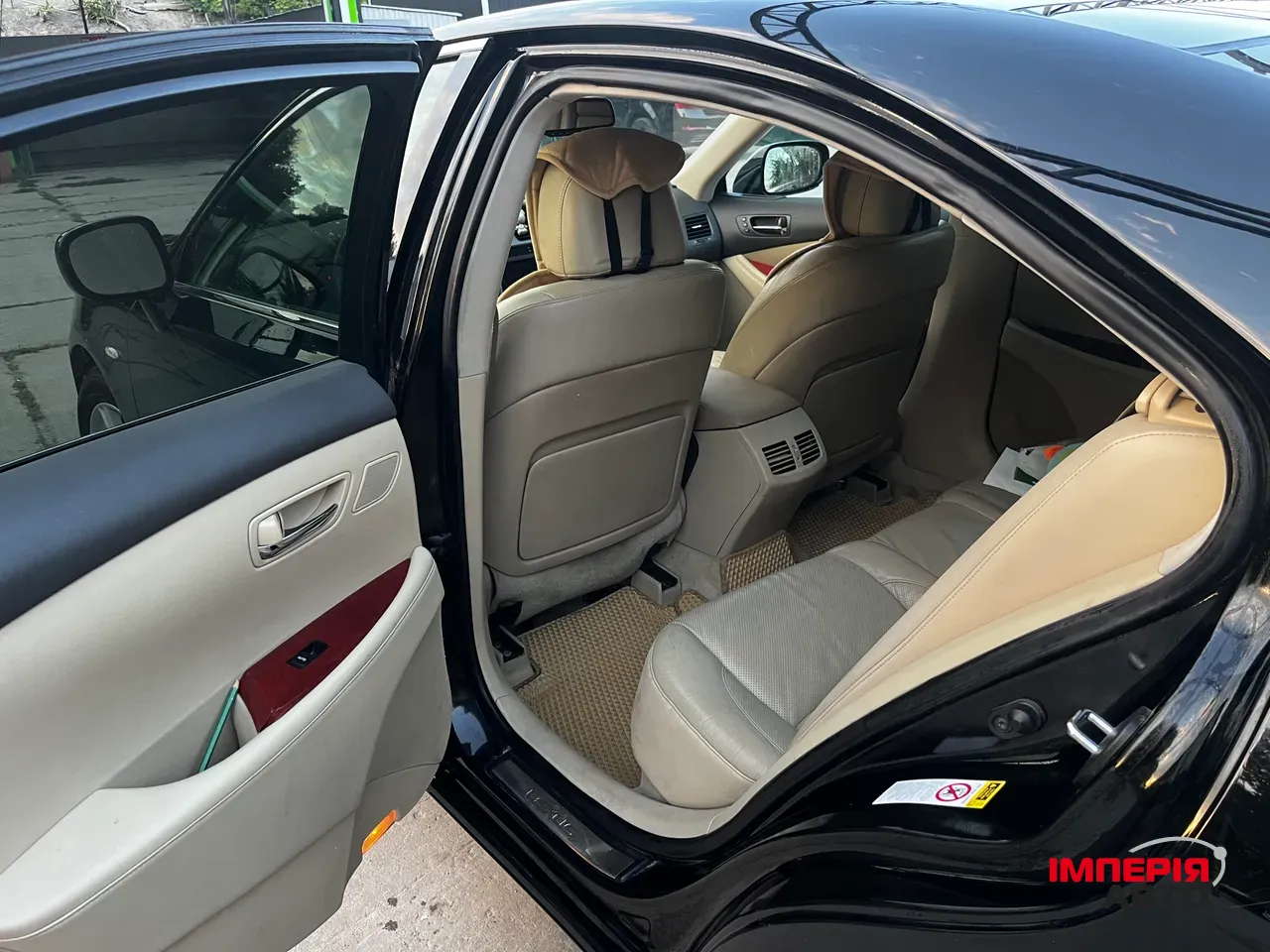 Lexus ES - фото 11