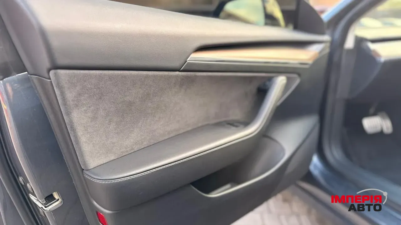 Tesla Model 3 - фото 18