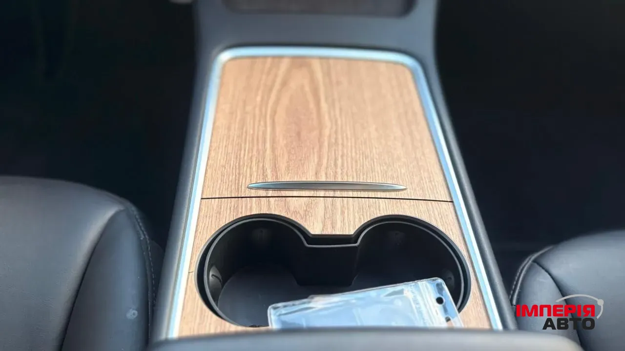 Tesla Model 3 - фото 15