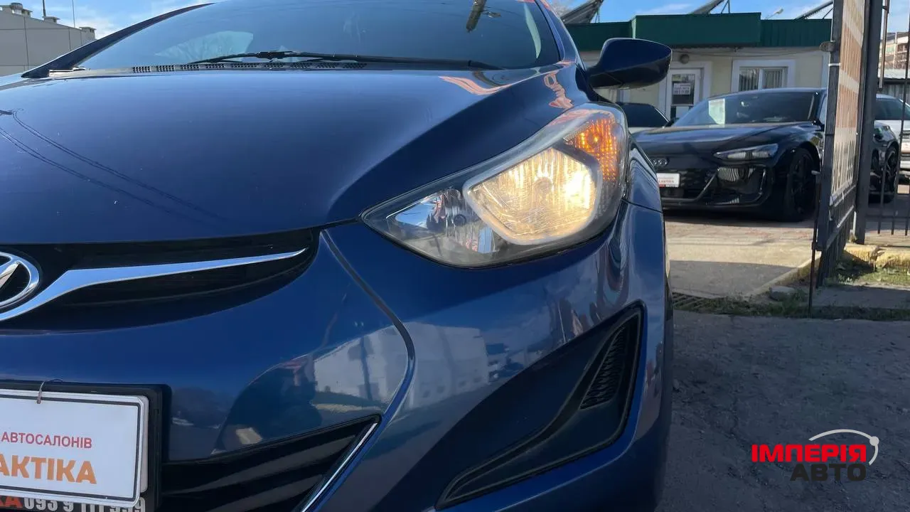 Hyundai Elantra - фото 25
