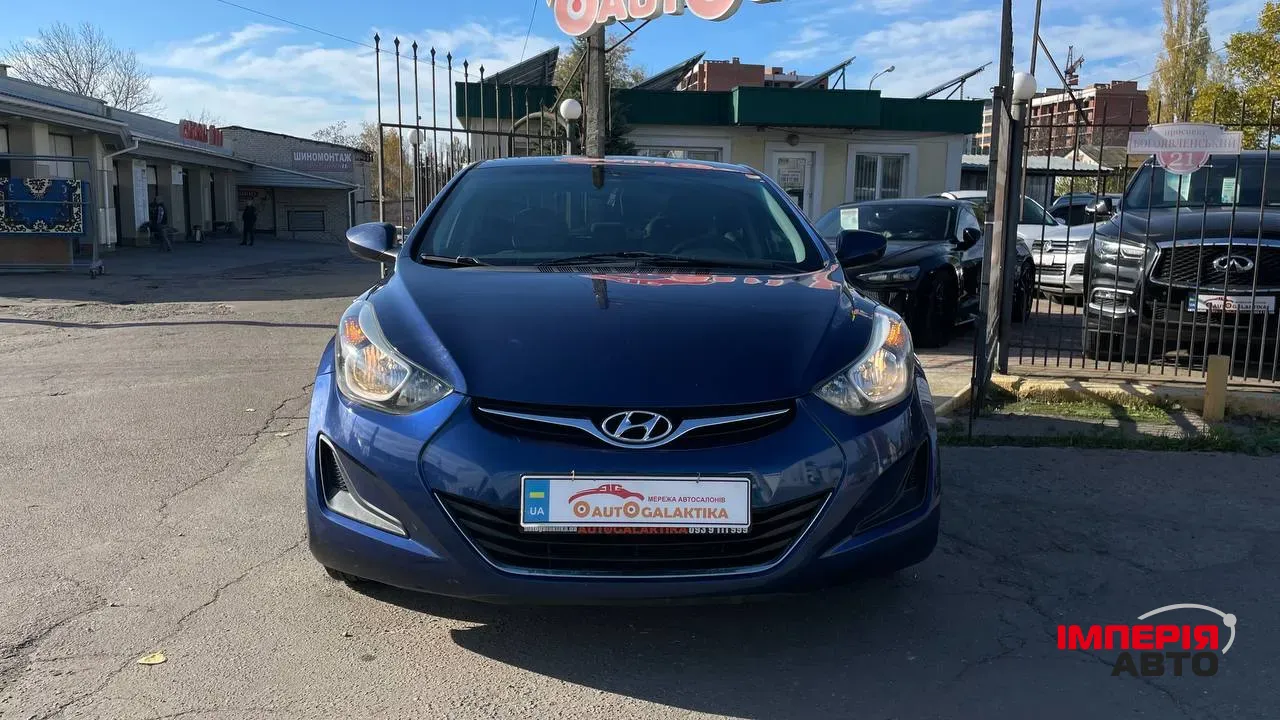 Hyundai Elantra - фото 4