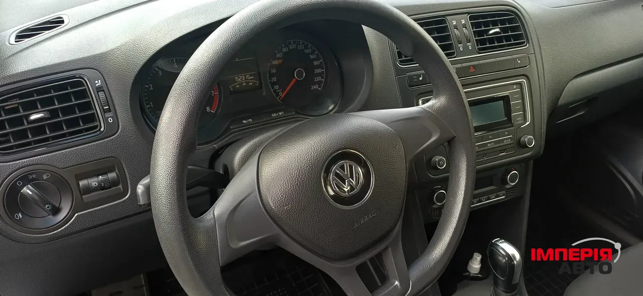 Volkswagen Polo - фото 9