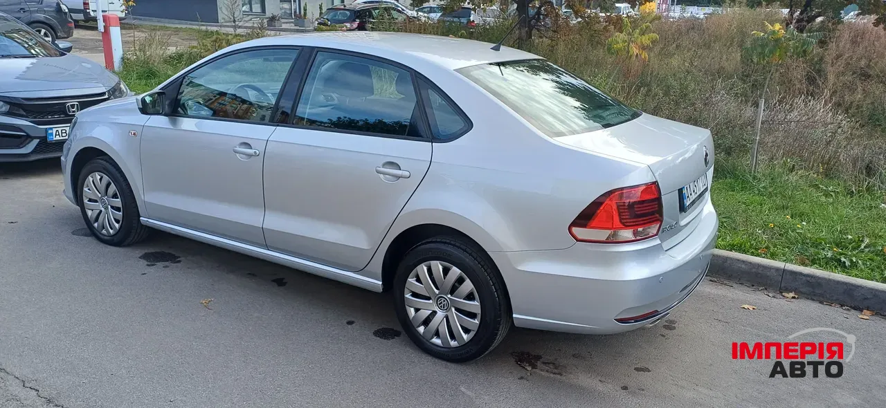 Volkswagen Polo - фото 6