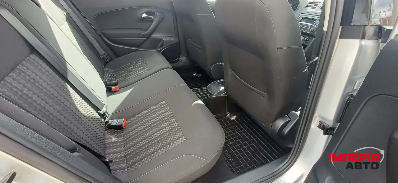 Volkswagen Polo - фото 11