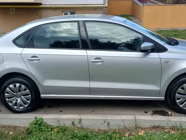 Volkswagen Polo - фото 4