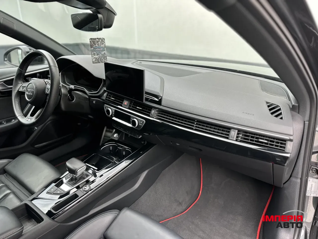 Audi A4 - фото 36