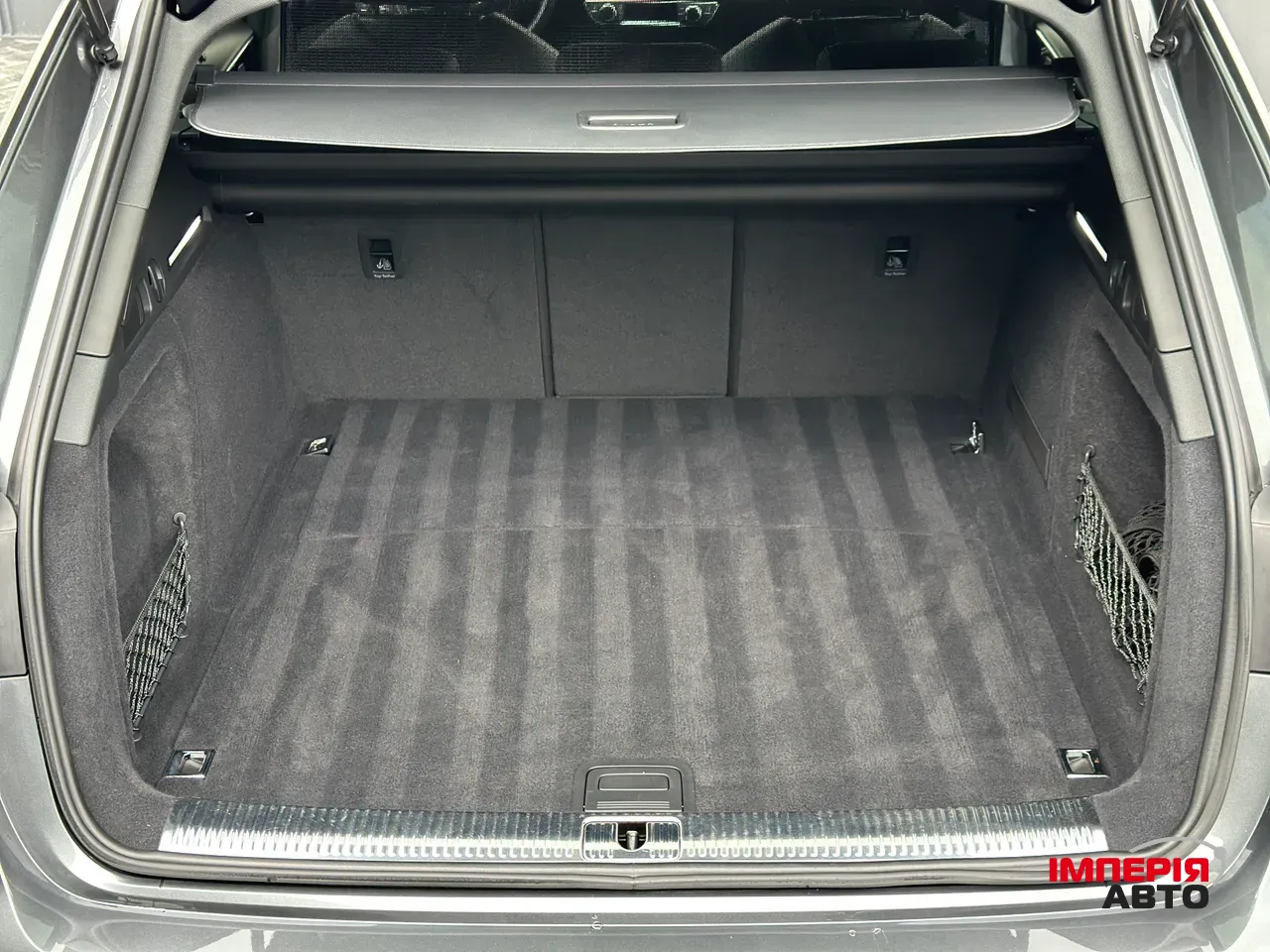 Audi A4 - фото 27