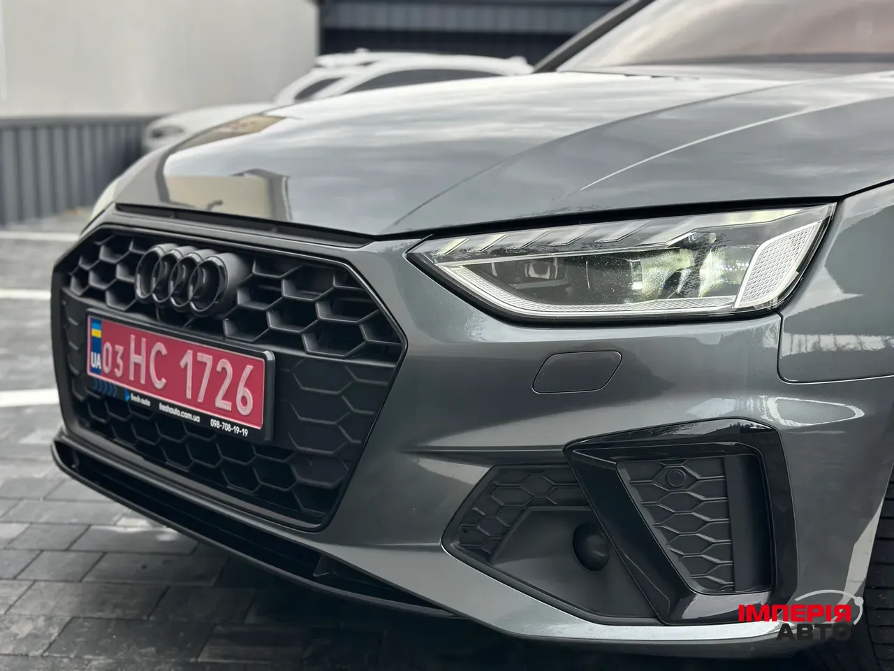 Audi A4 - фото 6