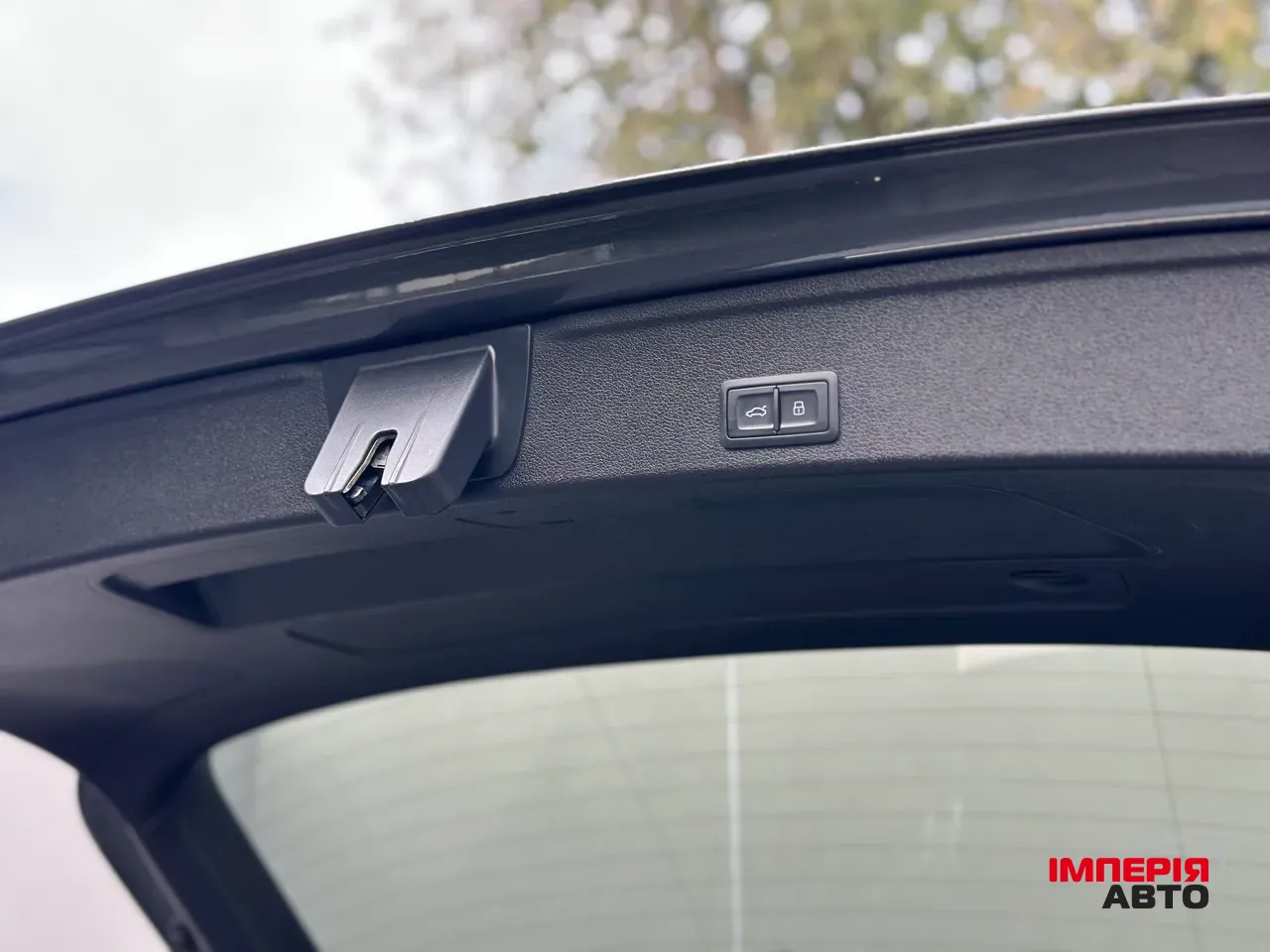 Audi A4 - фото 28