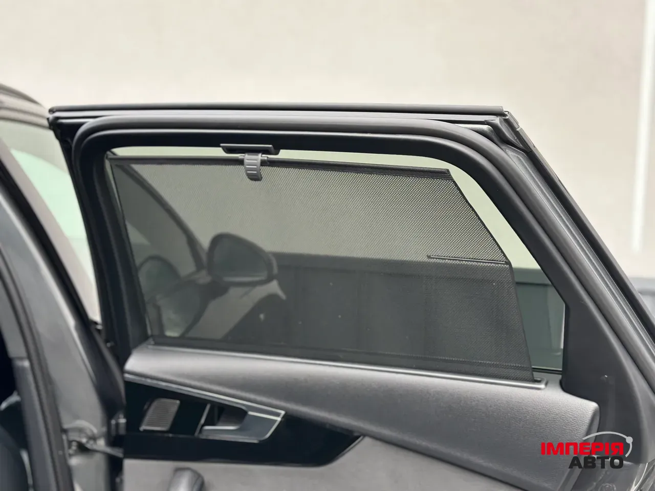 Audi A4 - фото 32