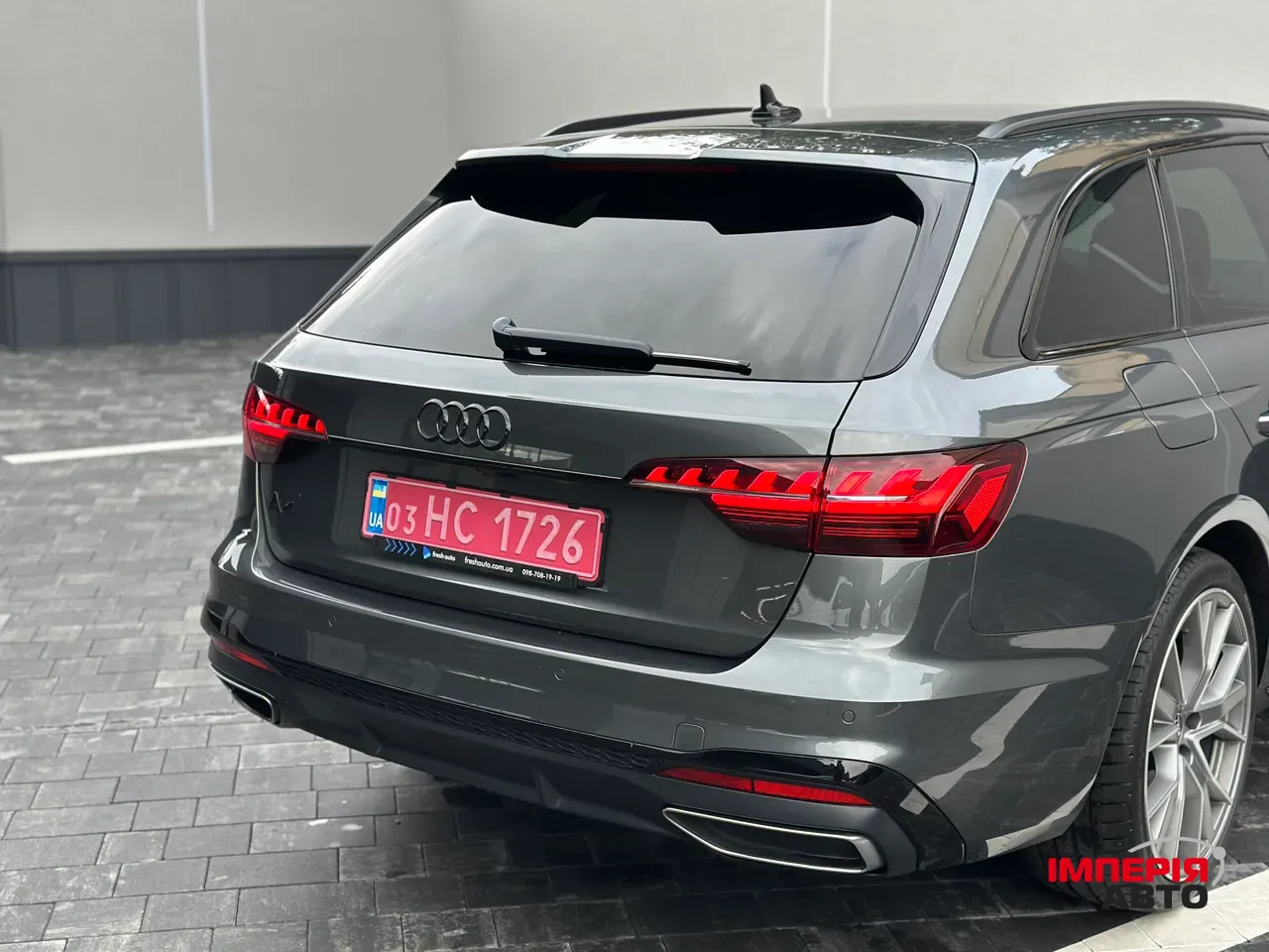 Audi A4 - фото 13