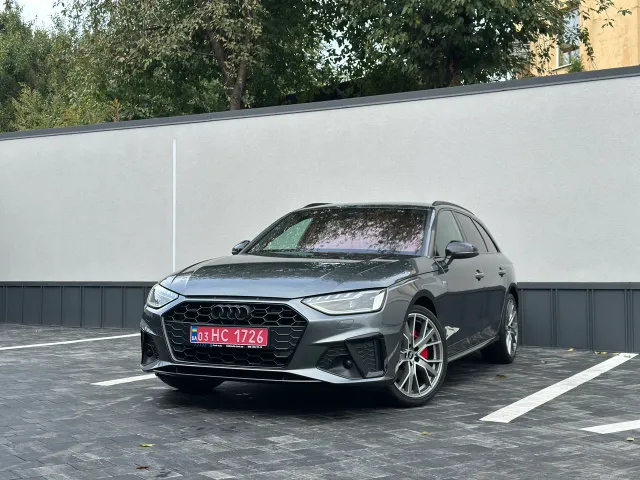 Audi A4 - фото 1