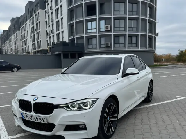 BMW 3 серії - фото 1