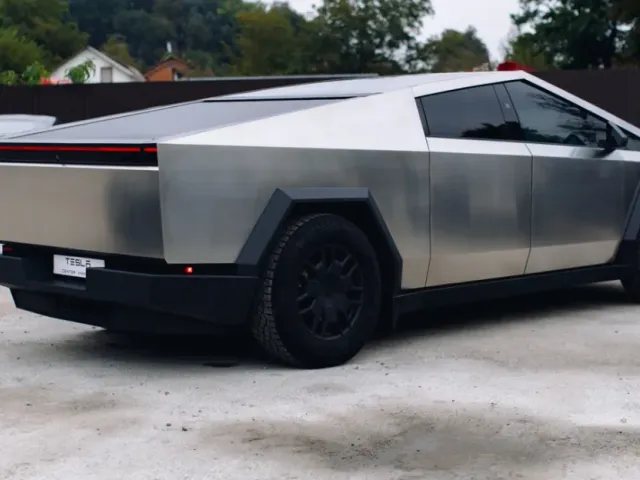Tesla Cybertruck - фото 3