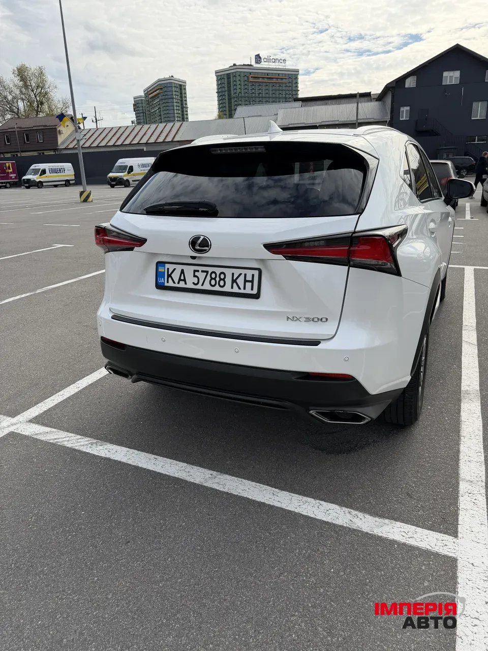 Lexus NX - фото 5