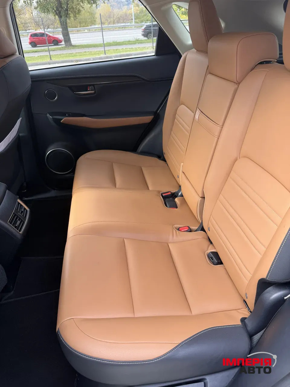 Lexus NX - фото 11