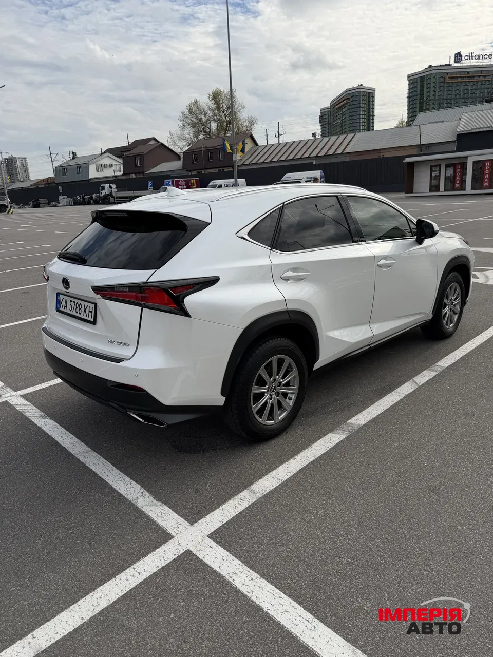 Lexus NX - фото 4