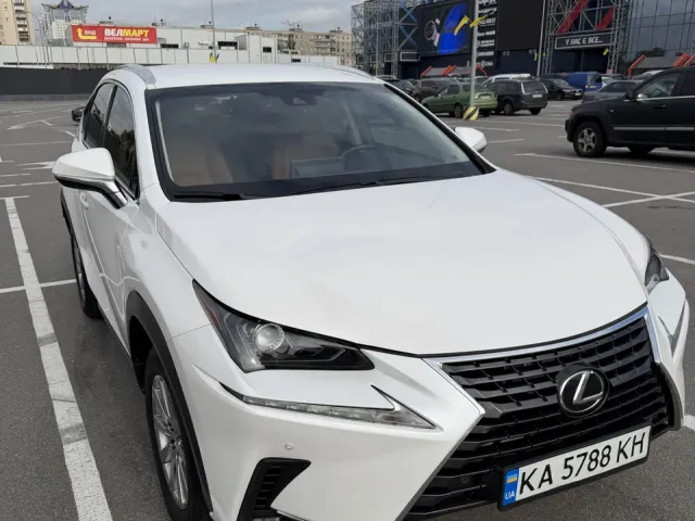 Lexus NX - фото 2