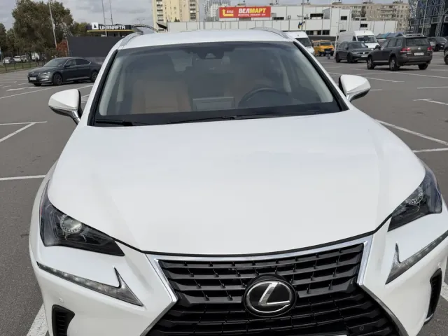 Lexus NX - фото 3