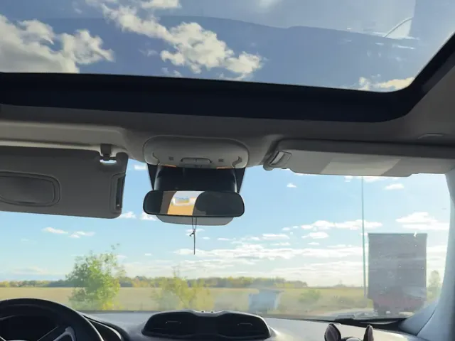 Jeep Renegade - фото 4