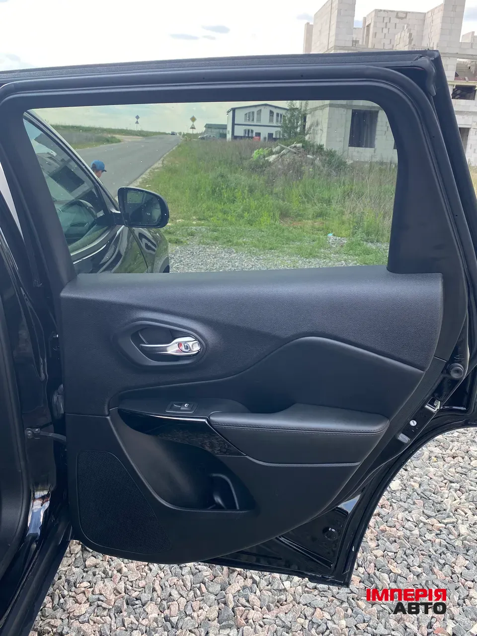 Jeep Cherokee - фото 18