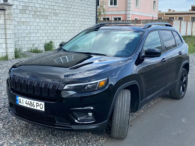 Jeep Cherokee - фото 4