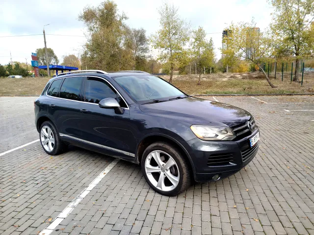 Volkswagen Touareg - фото 3