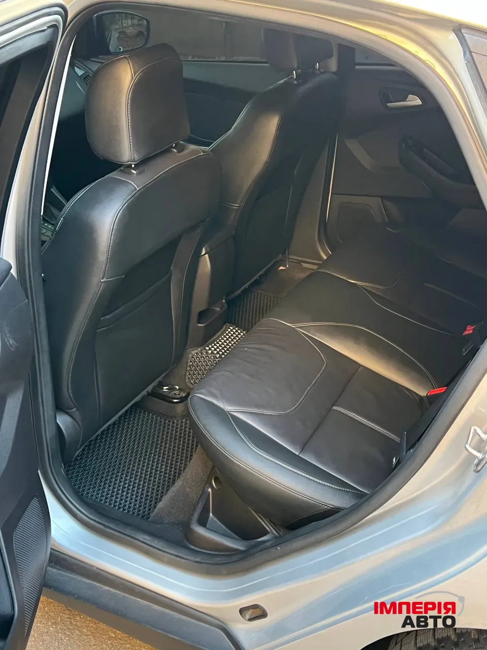 Ford Focus - фото 6