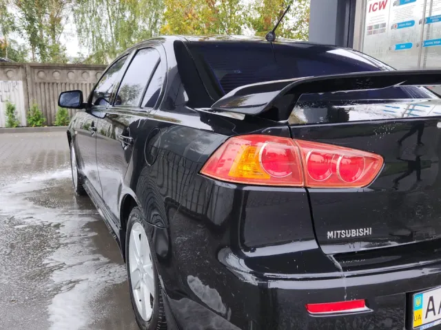 Mitsubishi Lancer - фото 2