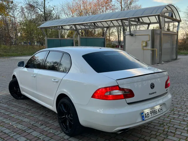 Skoda Superb - фото 4
