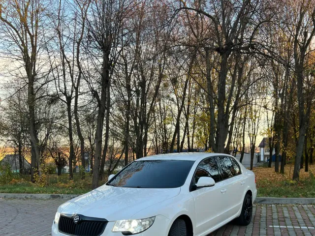 Skoda Superb - фото 5