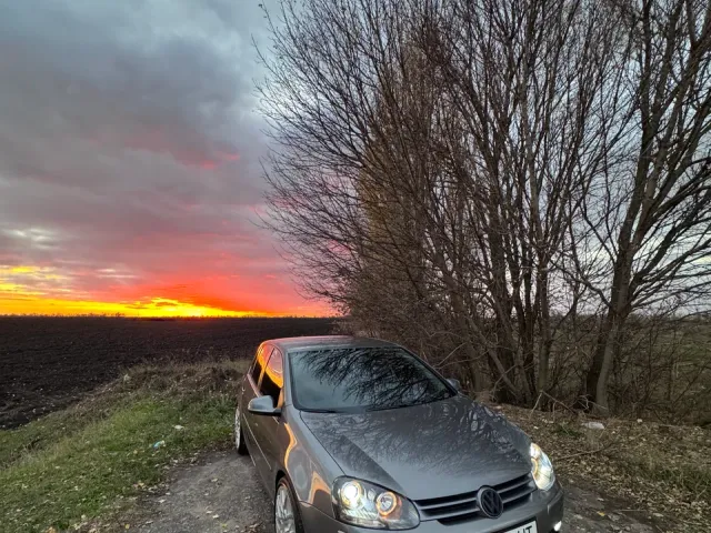 Volkswagen Golf - фото 2