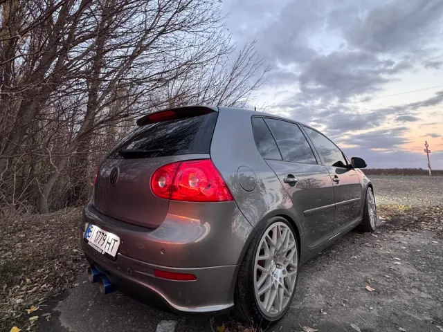 Volkswagen Golf - фото 5