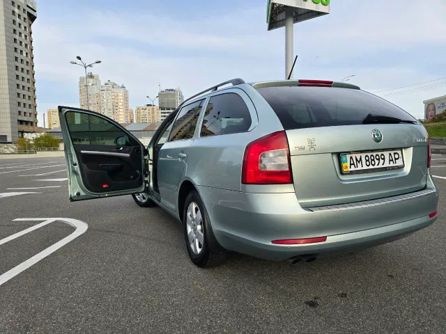 Skoda Octavia - фото 5