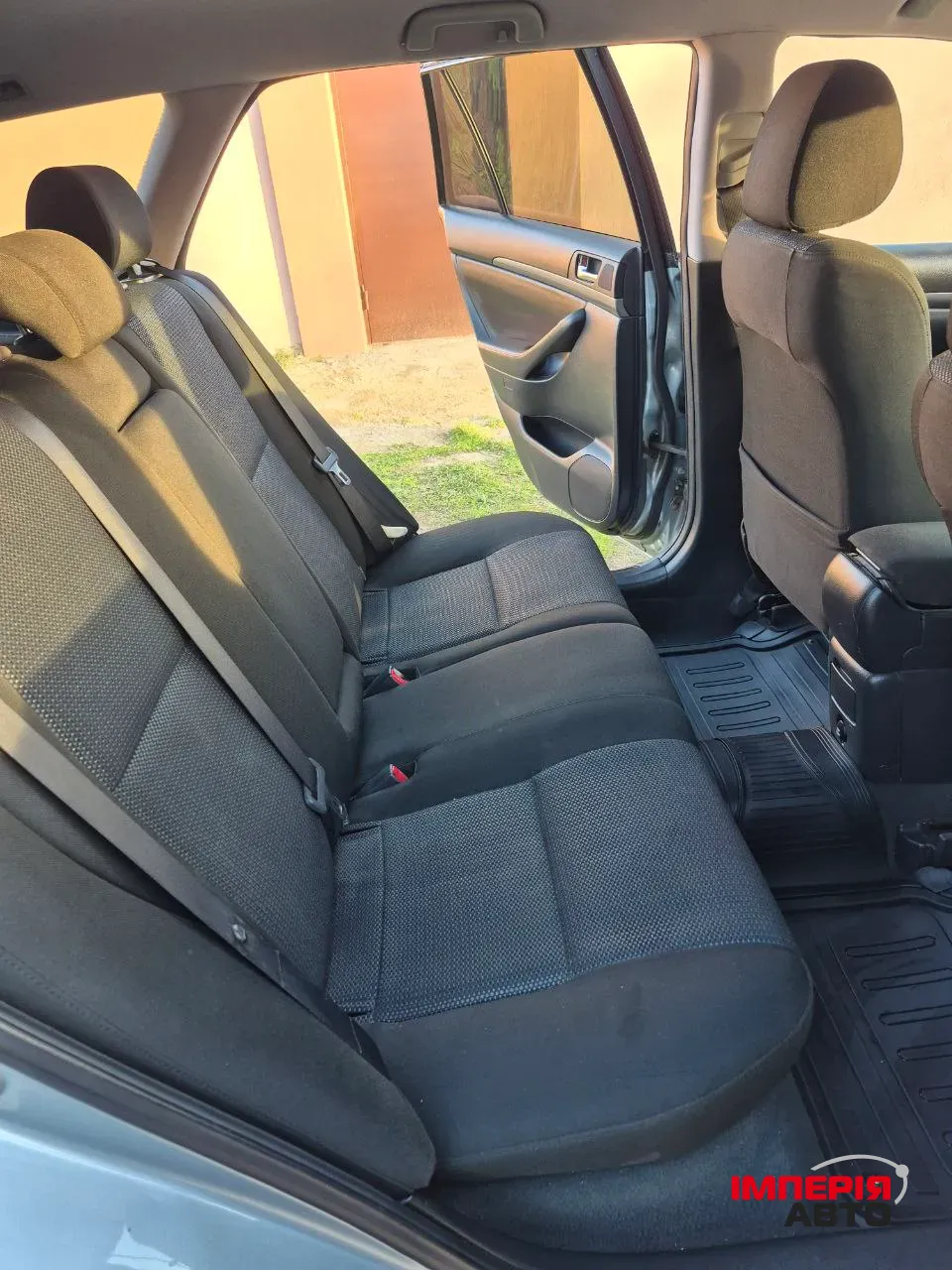 Toyota Avensis - фото 9