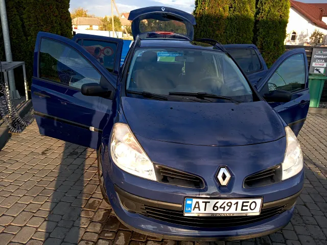 Renault Clio - фото 3
