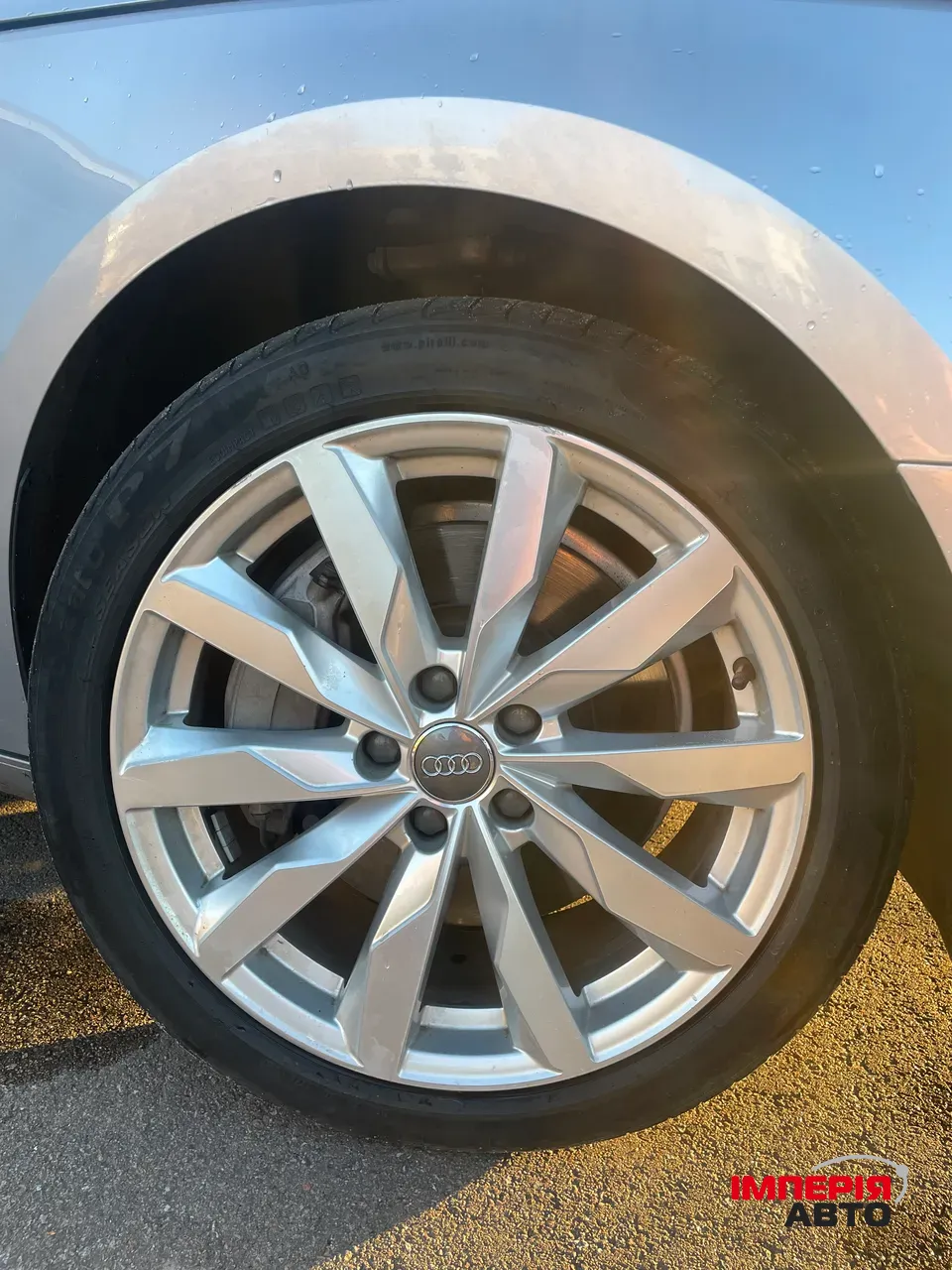 Audi A4 - фото 8