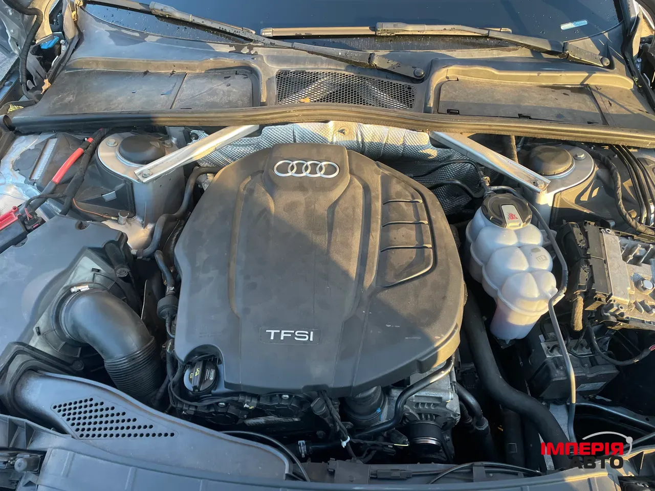 Audi A4 - фото 16