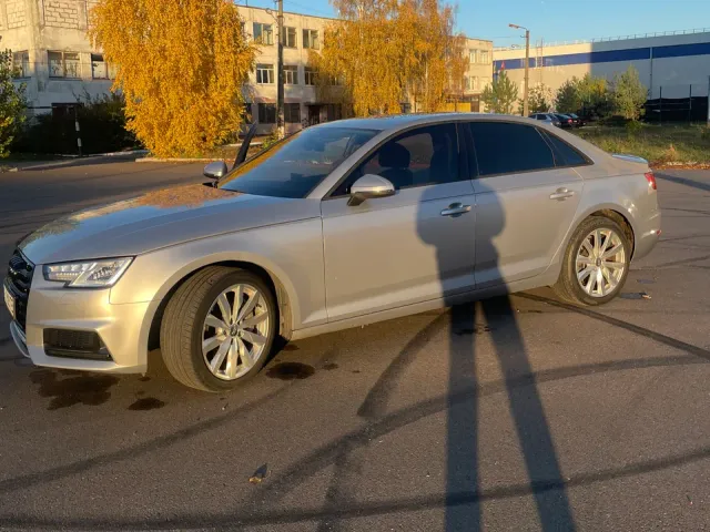 Audi A4 - фото 2