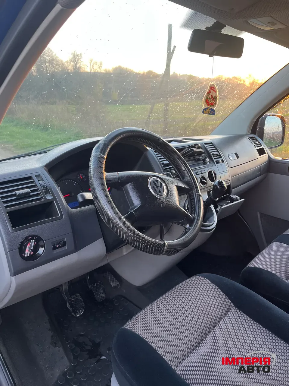 Volkswagen Transporter - фото 2
