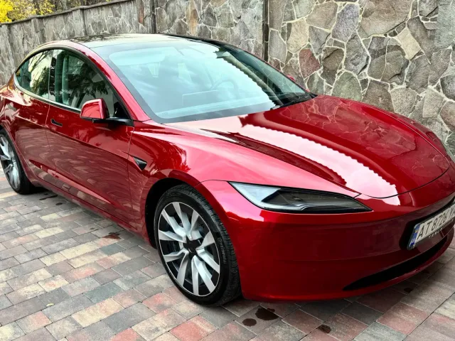 Tesla Model 3 - фото 3