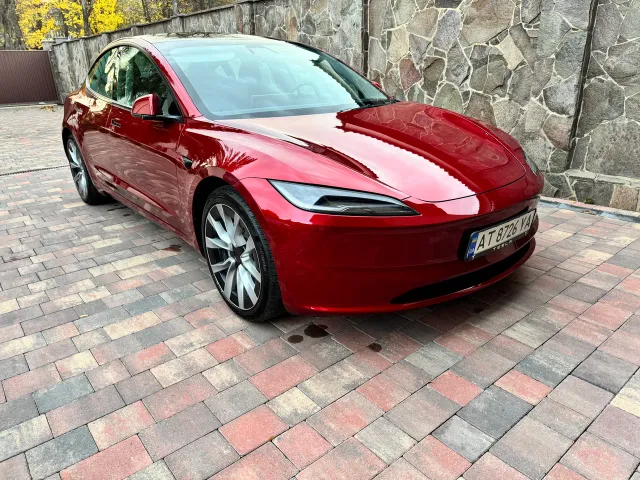Tesla Model 3 - фото 2